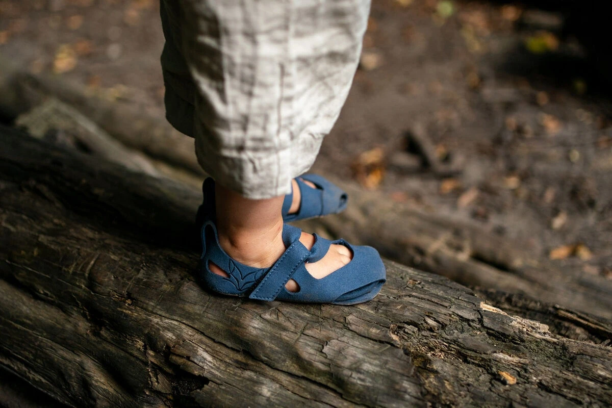 Босоногие сандалии Wildling Feder для малышей — индиго, фото 3