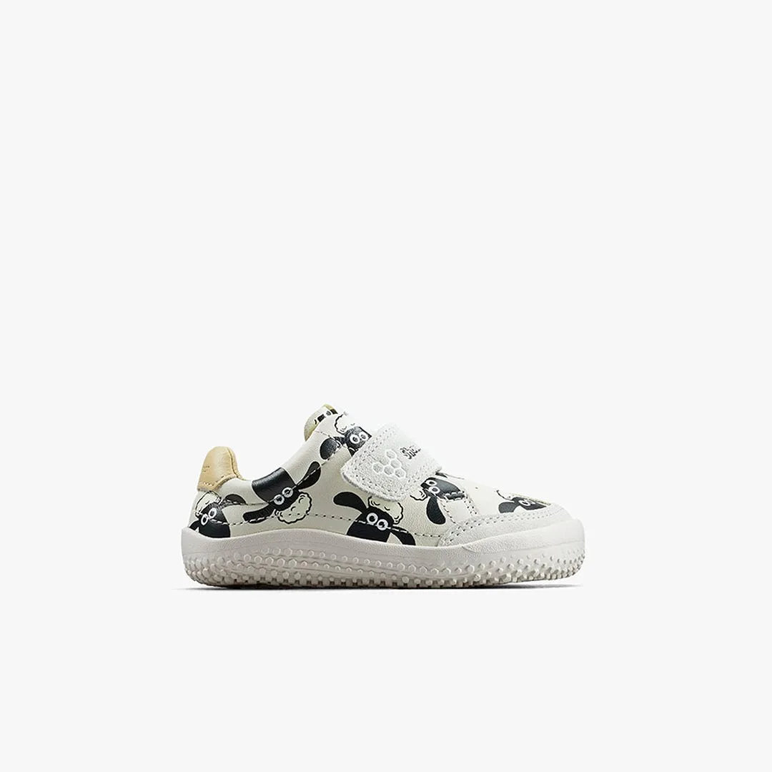 Кроссовки Vivobarefoot Gobi Sneaker — для малышей, белый с принтом «Барашек Шон» — фото 1 из 7