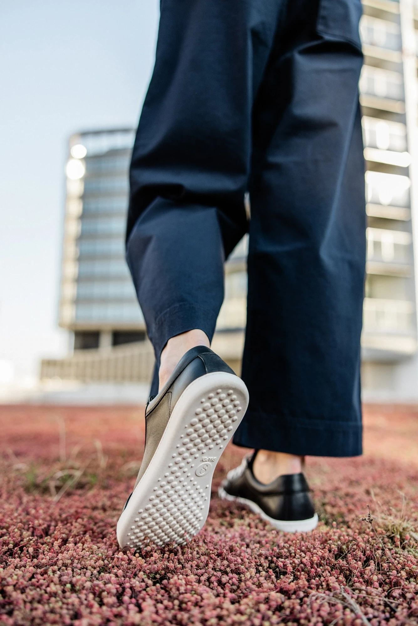 Босоногие кроссовки Shapen FEELIN Uni — чёрный и белый (веганское исполнение), фото 9